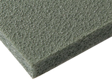 Surface pure fermée de papier d'aluminium de la mousse 99% d'isolation thermique de construction de cellules