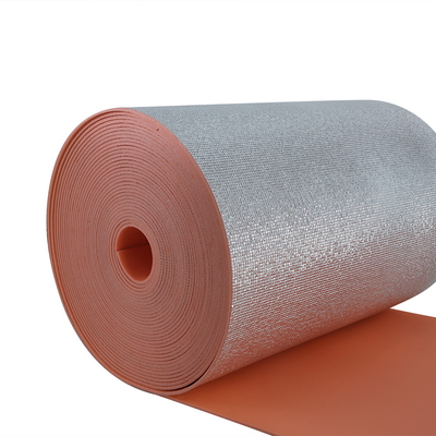 Matériau résistant au bruit résistant au feu d'un côté aluminium pur d'un côté toit isolant thermique rouleaux polyolefine résistant à l'eau Xpe Foa