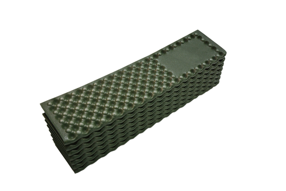 Mat de camping en mousse XPE pliable léger et bon marché avec une bonne résilience Matériau IXPE R Value 2.1