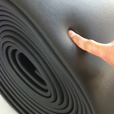 Fabrication personnalisée de caoutchouc mousseux NBR / PVC / CR / EPDM de haute qualité