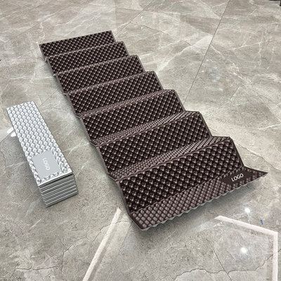 Mat de camping de haute qualité Mat de couchage écologique Léger Mat de mousse pliable en PE Anti-saleté