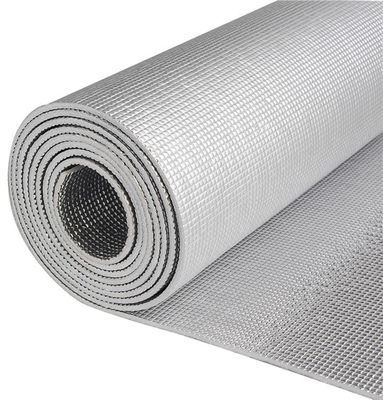 Mousse PE à haute densité avec feuille d'aluminium réfléchissante sur le côté isolant sous tapis stratifié ou vinyle