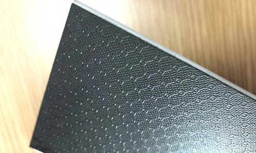 Modèles en relief personnalisés Acoustique imperméable à l'humidité 1 mm IXPE support en mousse pour le sol en vinyle de luxe à noyau rigide