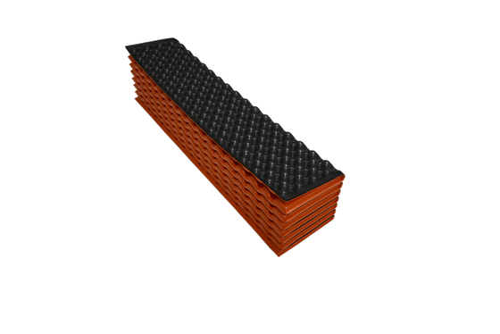 Mat de camping en mousse XPE pliable léger et bon marché avec une bonne résilience Matériau IXPE R Value 2.1