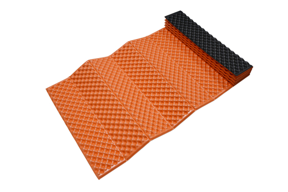 Mat de camping en mousse XPE pliable léger et bon marché avec une bonne résilience Matériau IXPE R Value 2.1
