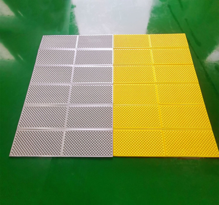 2 personnes à l'épreuve de l'humidité coussin de couchage pliable Mat de mousse léger pour le camping Randonnée Coussin doux Matelas extérieur