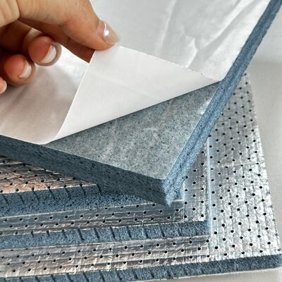 Polyolefine PO en mousse acoustique à cellules semi-ouvertes avec couche de papier d'aluminium et support adhésif Plaques d'isolation à réduction du bruit de qualité supérieure résistantes au feu et faciles à installer pour les systèmes de ventilation