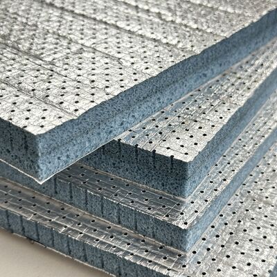 Polyolefine PO en mousse acoustique à cellules semi-ouvertes avec couche de papier d'aluminium et support adhésif Plaques d'isolation à réduction du bruit de qualité supérieure résistantes au feu et faciles à installer pour les systèmes de ventilation