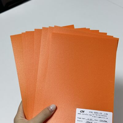 Folie de mousse IXPP reliée croisée avec une absorption des chocs supérieure et des fonctions imperméables à l'eau matière première protectrice fiable pour les applications d'emballage de jouets cosmétiques industriels et de biens de consommation