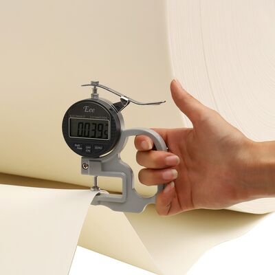 Coussin en mousse haute densité IXPP lié par croix absorbant les chocs imperméable Matière première protectrice écologique adaptée à la boîte-cadeau d'équipement électronique et à toutes sortes d'utilisation d'emballage de produits