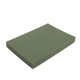 Un rouleau en mousse de polyéthylène pour l'isolation des bâtiments.
